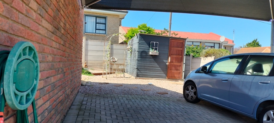 3 Bedroom Property for Sale in Fraaiuitsig Western Cape